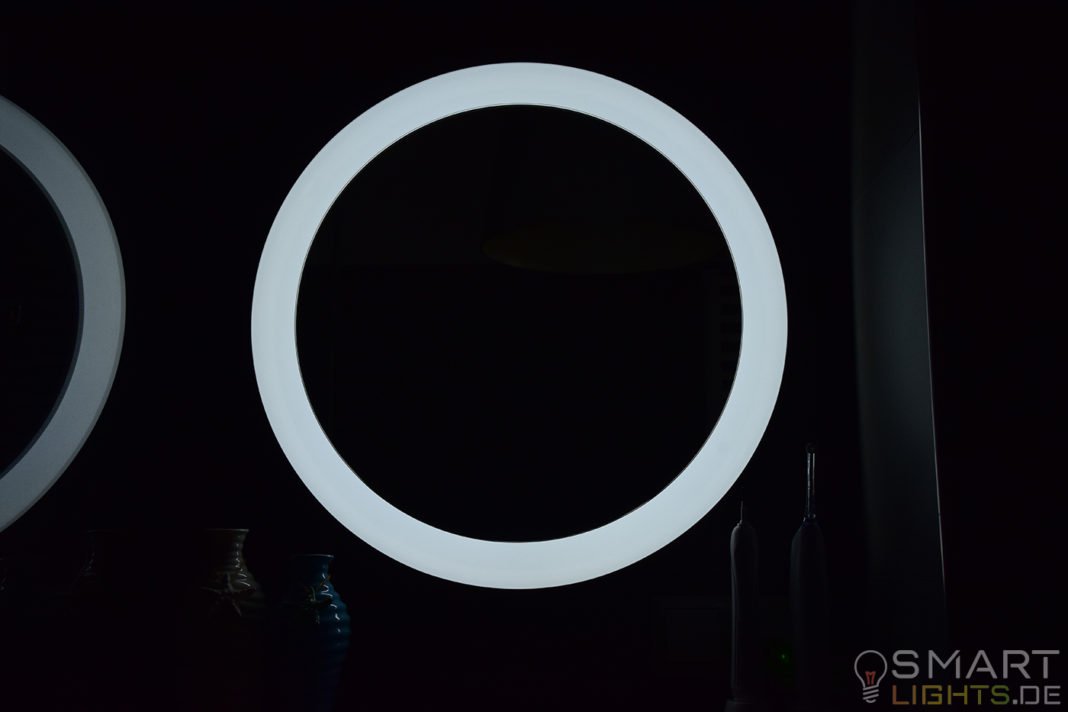 Philips Hue Adore Spiegellampe im Detail - Bis zu 2.400 Lumen für die