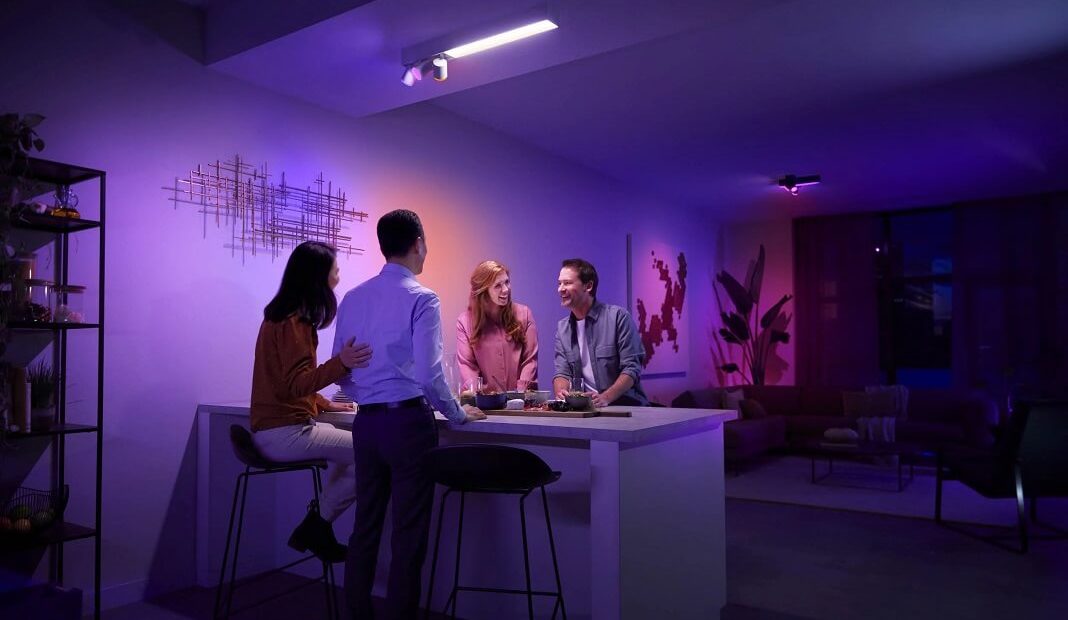 Erste Bilder: Das ist die Philips Hue Centris Deckenlampe Erste Bilder: Das ist die Philips Hue Centris Deckenlampe