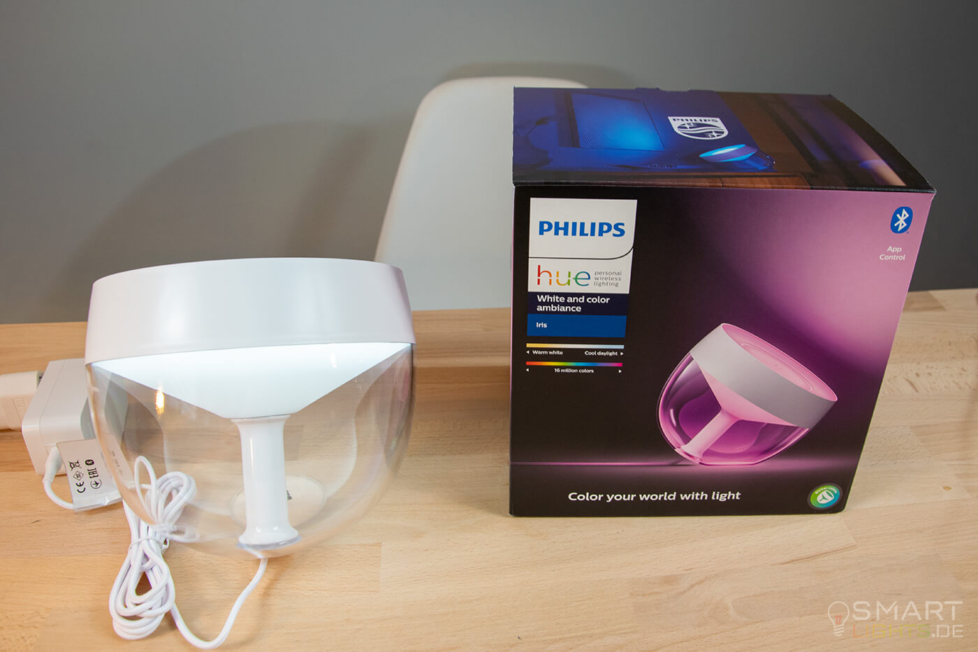 Philips Hue LED Tischleuchte Iris, Bluetooth, Dimmfunktion, Farbwechsel,  Nachtlichtfunktion, Timerfunktion, LED fest integriert, Farbwechsler,  Kaltweiß, Neutralweiß, Tageslichtweiß, Warmweiß, integriertes Leuchtmittel,  Steuerung per Bluetooth oder Hue