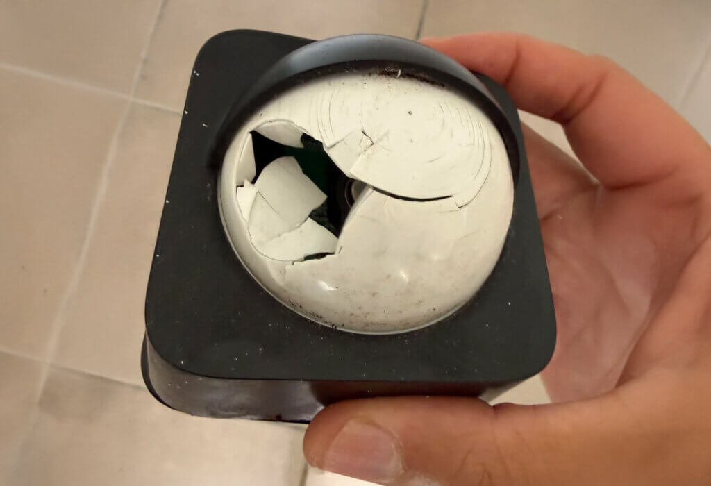 Hue Outdoor Sensor: So sieht er nach 5 Jahren und intensiver Sonneneinstrahlung aus