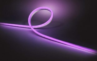 Bundle: Philips Hue Outdoor 5m LightStrip und Bewegungssensor für 133,19€