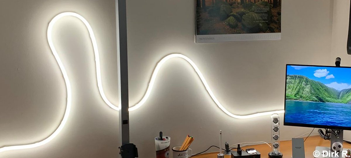 Leserprojekt Philips Hue Outdoor Lightstrip Wird Zur Designer Wandlampe Dem Philips Hue Outdoor Lightstrip Drehen Welcher Nicht Nur Im Outdoorbereich Eingesetzt Werden Kann Leser Dirk Hatte Eine Viel Bessere Idee Und Hat