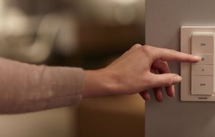 Philips Hue Wireless Dimming Schalter: Der smarte Lichtschalter Philips Hue Wireless Dimming Schalter Wand